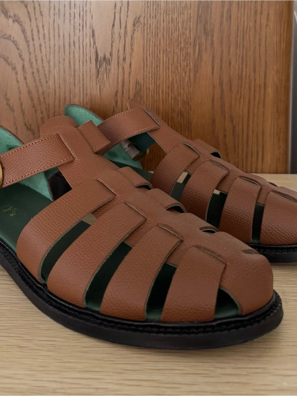 Vinny’s Mens Brown Leather Fisherman Sandals with Gold Buckle (EU 43 / US 10) - Picture 3 of 5